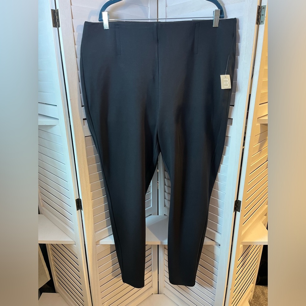 NEW MAURICES PANTS